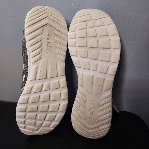 Women's Adidas Running Shoes in Grey/White Size 7 Women's - Picture 4 of 7